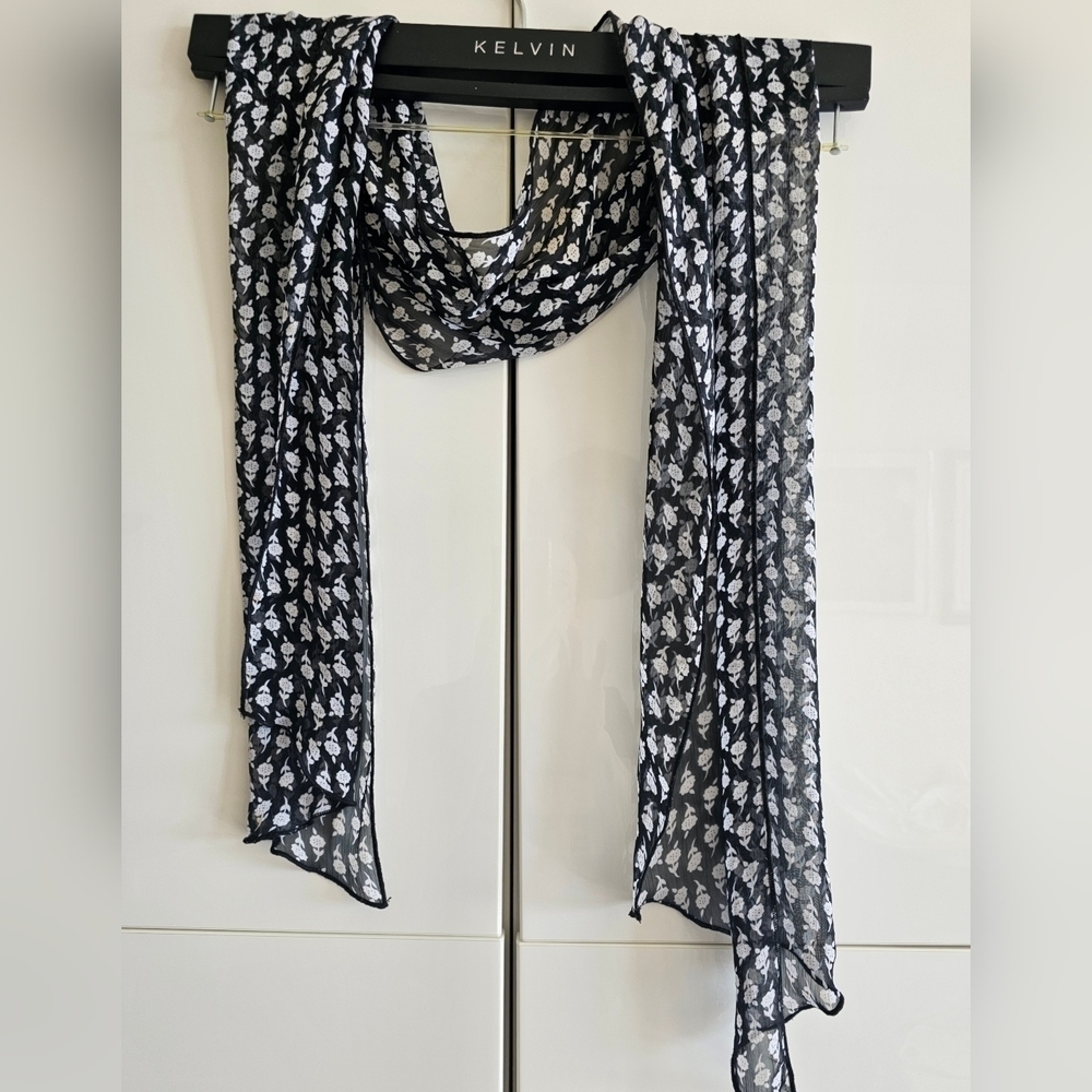 Black and White Flower Scarf